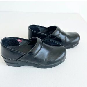 Sanita The Original Danish Clogs women's Black Size 36  US 5